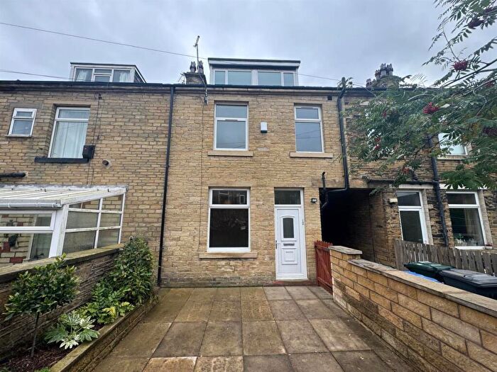 House To Rent In Holly Street, Bradford, BD6