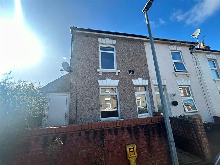 2 Bedroom House To Rent In Andover Street, Swindon, SN1