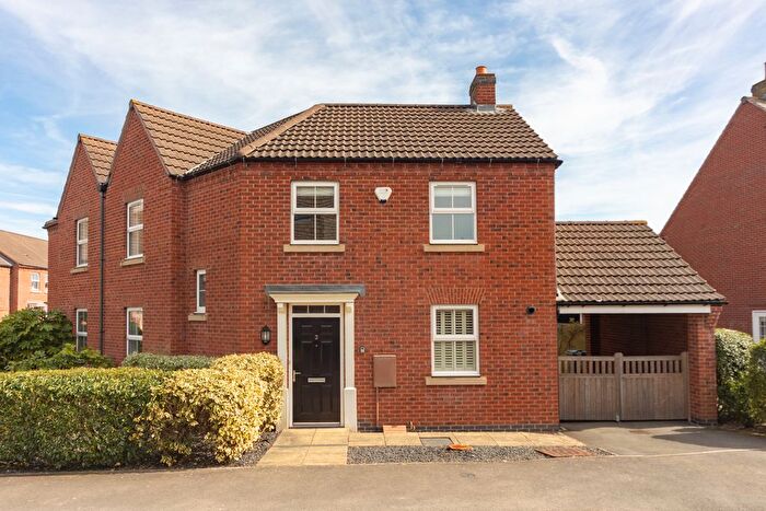 3 Bedroom Semi-Detached House To Rent In Raynesford Close, Quorn, LE12