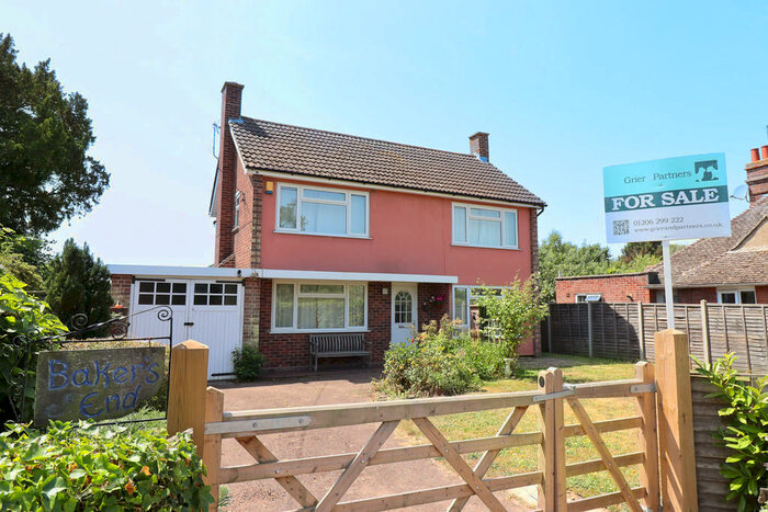 3 Bedroom Detached House For Sale In White Horse Road, East Bergholt, CO7