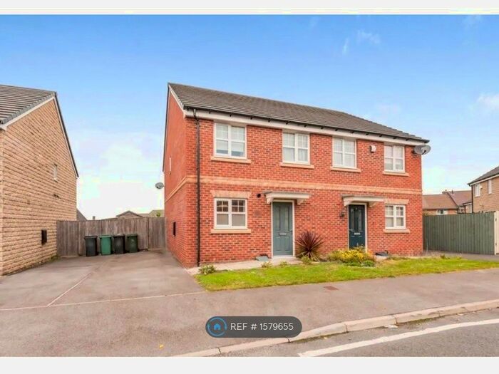3 Bedroom Semi-Detached House To Rent In Woodend Drive, Shipley, BD18