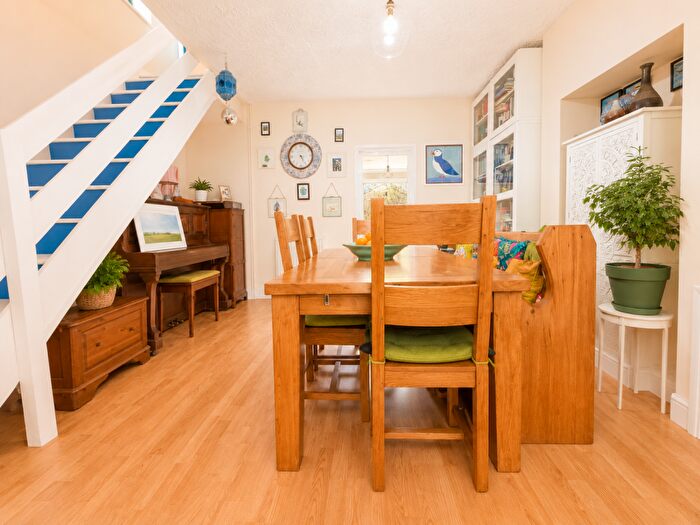 3 Bedroom End Of Terrace House For Sale In Soundwell Road, Bristol, BS15