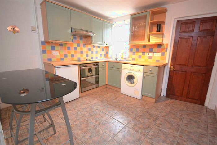 2 Bedroom End Of Terrace House To Rent In Mount Pleasant, Reading, Berkshire, RG1