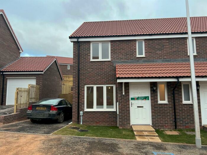 3 Bedroom House To Rent In Blacksmiths Drive, Hill Barton, Exeter, EX1