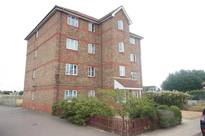 2 Bedroom Flat To Rent In Sunningdale Close, Thamesmead, SE28