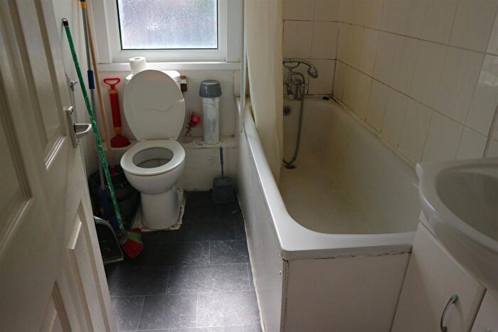 1 Bedroom Flat To Rent In Lea Bridge Road, Leyton, E10