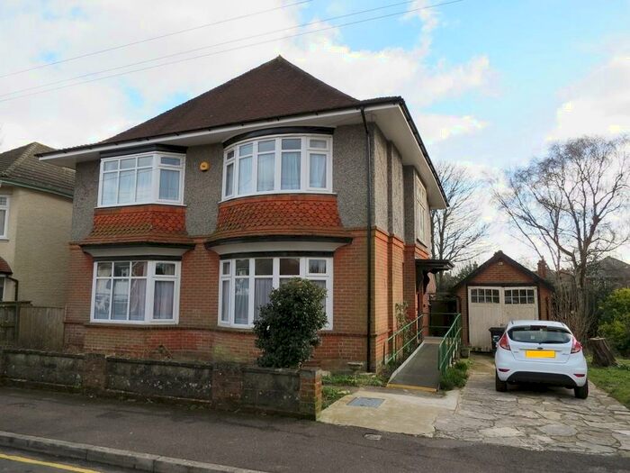 7 Bedroom Detached House To Rent In Fernside Road, Talbot Park, Bournemouth, BH9
