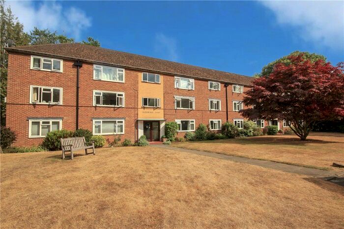 2 Bedroom Flat To Rent In Christchurch Road, Virginia Water, Surrey, GU25