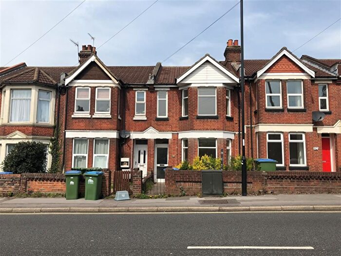 3 Bedroom Property To Rent In Winchester Road, Southampton, SO16