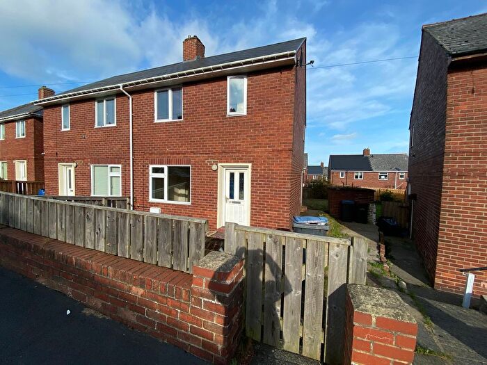 2 Bedroom Semi-detached House For Sale In Metcalfe Road, Consett, DH8