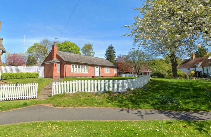 3 Bedroom Detached House To Rent In Village Road, Clifton Village, Nottingham, Nottinghamshire, NG11