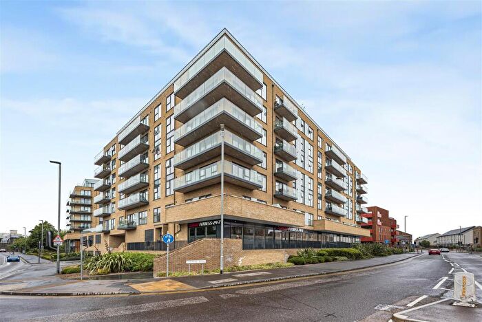 2 Bedroom Apartment For Sale In Mill Pond Road, Dartford, DA1