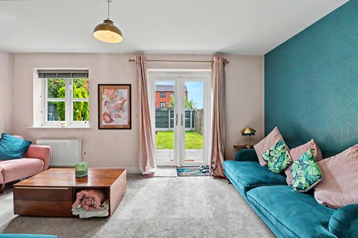 3 Bedroom Semi-Detached House For Sale In Mellor Street, Manchester, M40