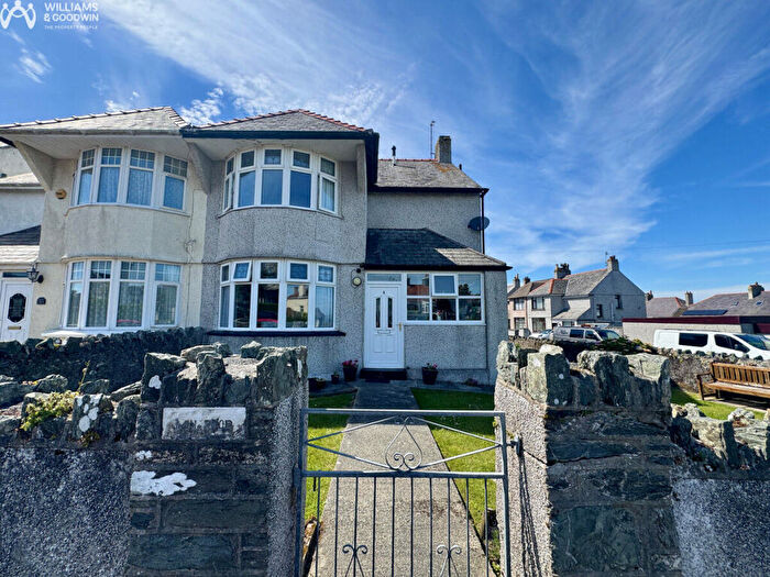 4 Bedroom Semi-Detached House For Sale In Seabourne Road, Holyhead, Anglesey, LL65