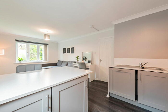 1 Bedroom Flat For Sale In Kingston Court, Romsey Road, Maybush, SO16