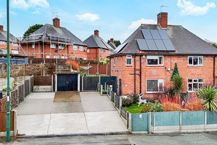 3 Bedroom Semi Detached House For Sale In Gainsford Crescent, Bestwood, Nottinghamshire, NG5