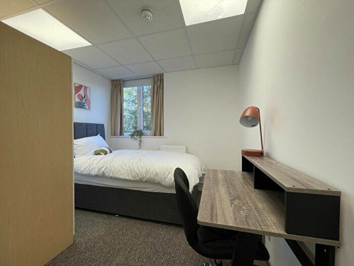 House To Rent In Wilbury Villas -, S62