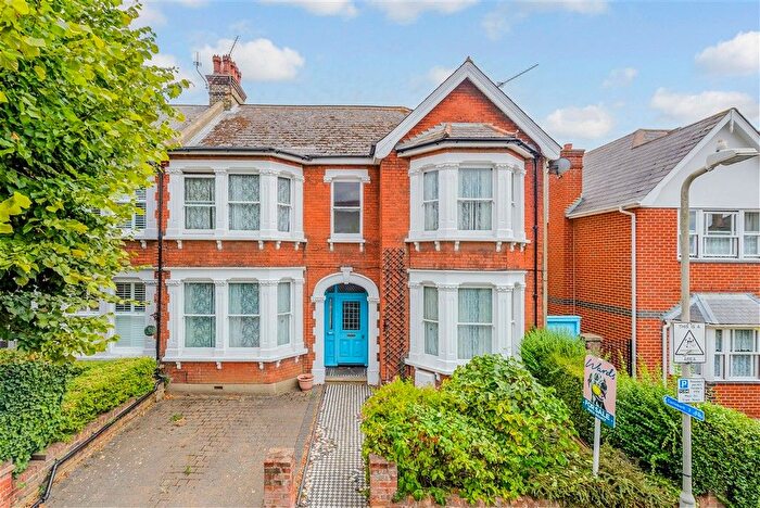 7 Bedroom Semi Detached House For Sale In The Avenue, Gravesend, Kent, DA11
