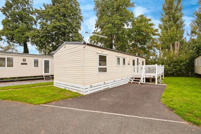 4 Bedroom Property For Sale In Week Lane, Dawlish Warren, Dawlish, Devon, EX7