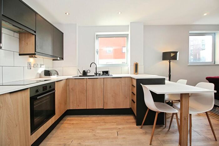 2 Bedroom Flat For Sale In Gotts Road, Leeds, West Yorkshire, LS12