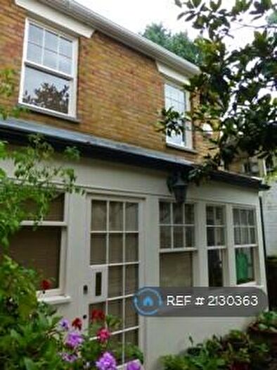 3 Bedroom Terraced House To Rent In Sutton Square, London, E9