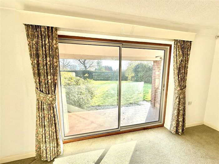 2 Bedroom Bungalow For Sale In Arddleen, Llanymynech, Powys, SY22