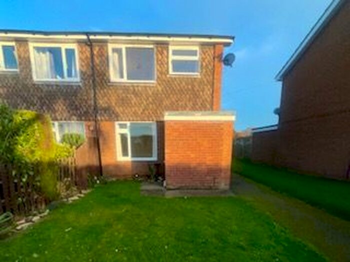 3 Bedroom End Of Terrace House To Rent In Windmill Close, Waddington, Lincoln, LN5