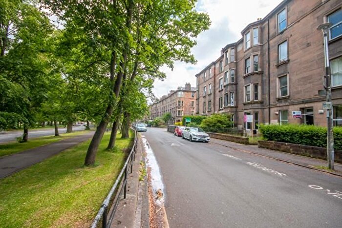 3 Bedroom Flat To Rent In Melville Terrace, Edinburgh, EH9