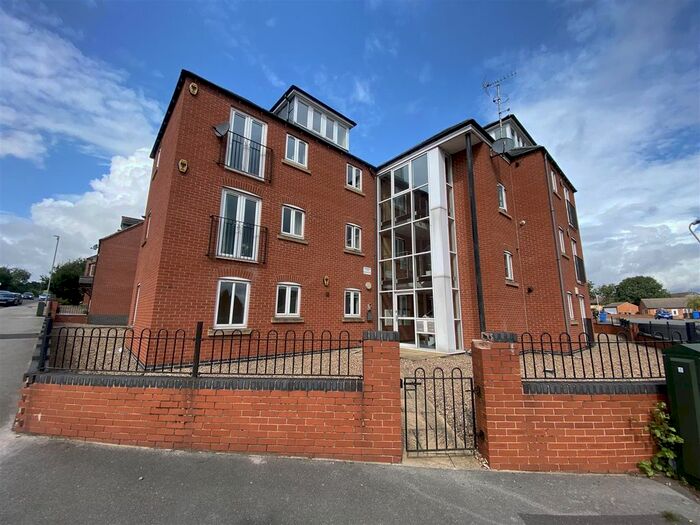 2 Bedroom Flat To Rent In Bruntings Court, Mansfield, NG18