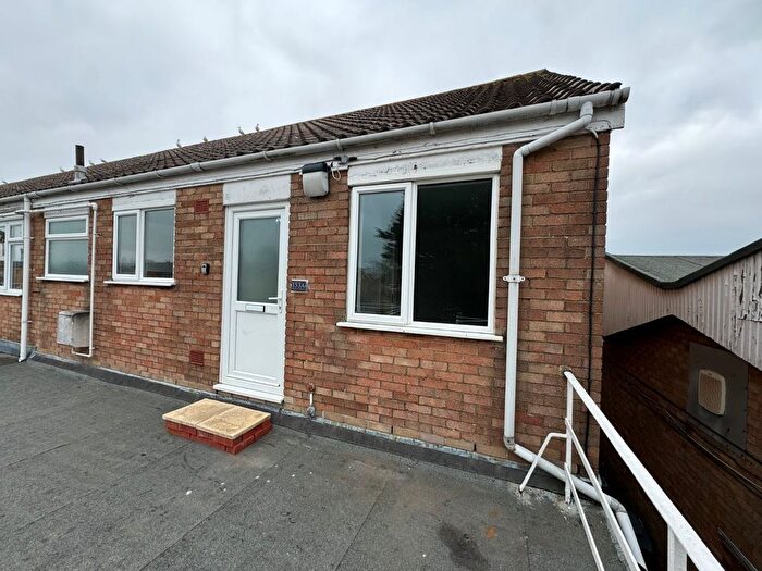 2 Bedroom Flat To Rent In Queens Parade, Privett Road, Gosport, Hampshire, PO12