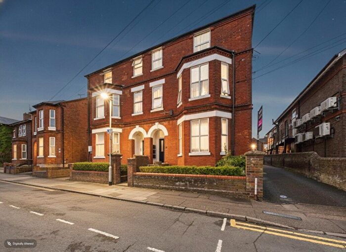 1 Bedroom Apartment To Rent In Alexandra Road, Hemel Hempstead, Hertfordshire, HP2