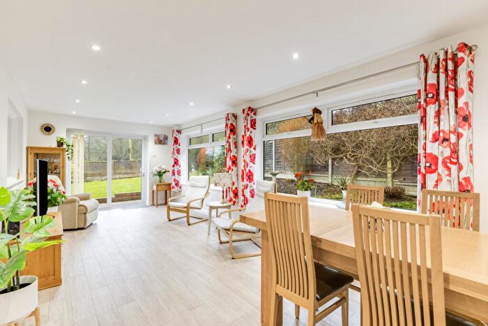 4 Bedroom Detached House For Sale In St. Ives Close, Welwyn, Hertfordshire, AL6
