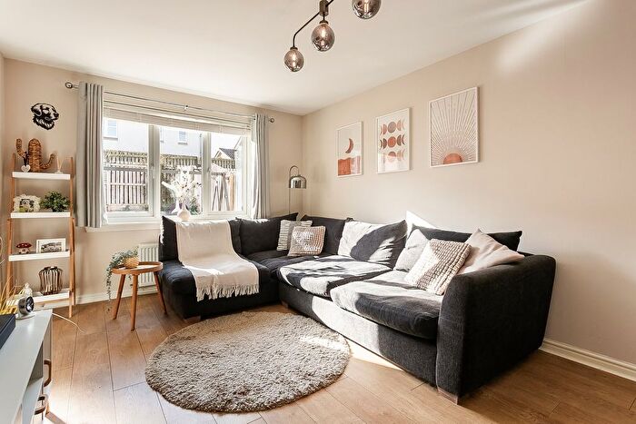 3 Bedroom Semi-detached House For Sale In Fullarton Bank, Tranent, EH33