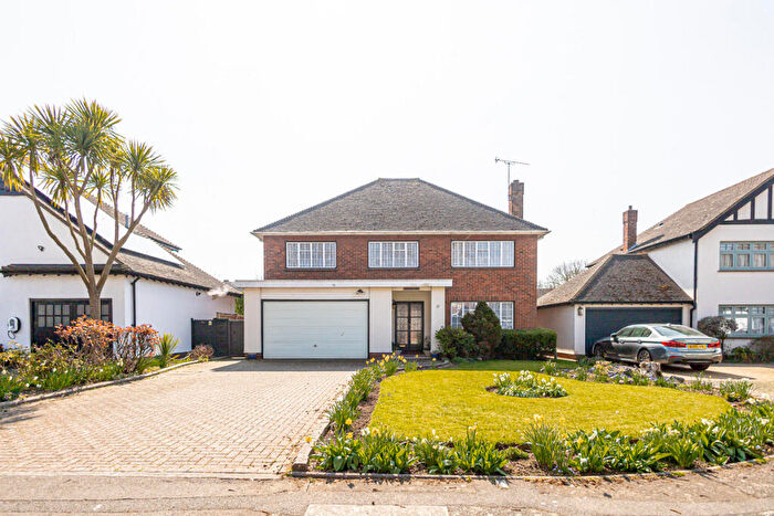 4 Bedroom Detached House For Sale In Weare Gifford, Southend-on-sea, SS3