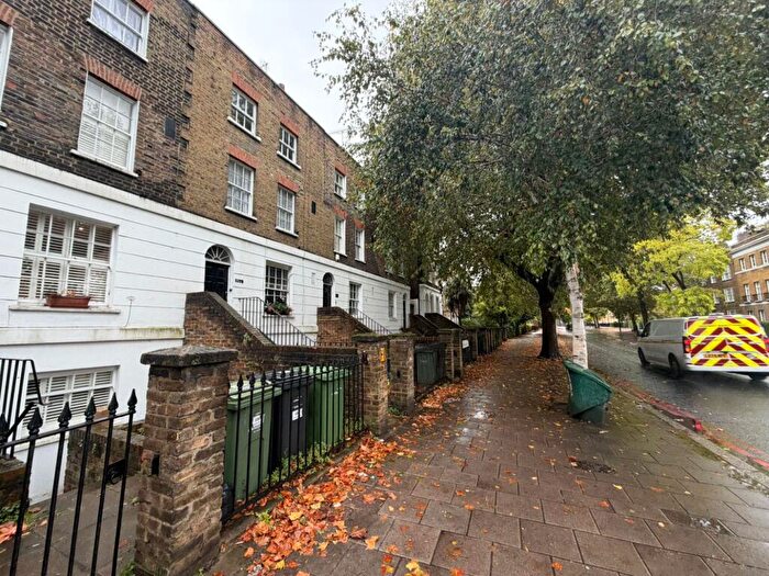 3 Bedroom Flat To Rent In Kennington Lane, SE11