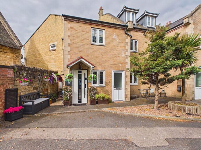 2 Bedroom Apartment To Rent In , Stocks Court, Corby, NN17