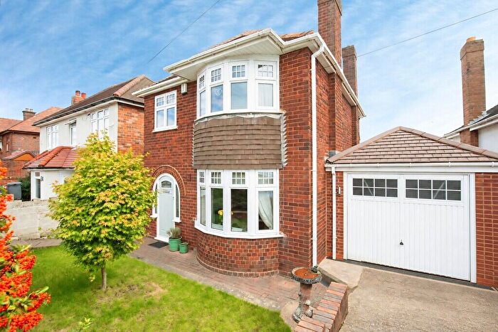 3 Bedroom Detached House For Sale In Dordon Road, Dordon, B78