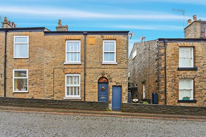 2 Bedroom End Of Terrace House For Sale In Rainow Road, Macclesfield, SK10
