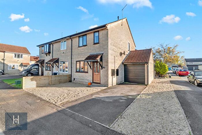 3 Bedroom End Of Terrace House For Sale In York Close, Yate, BS37