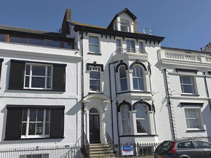 2 Bedroom Flat To Rent In The Beacon, Exmouth, EX8