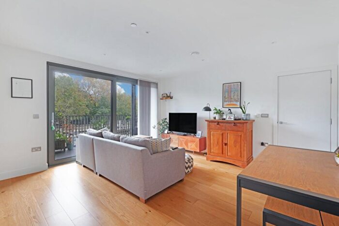 1 Bedroom Apartment To Rent In Skippers Yard, London, E3