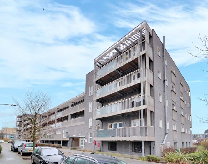1 Bedroom Flat For Sale In Harlequin Close, Barking, IG11