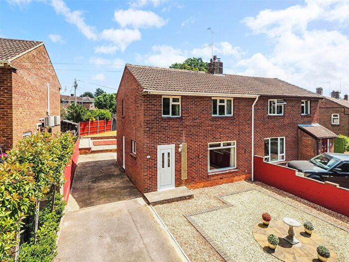 3 Bedroom Semi-Detached House For Sale In Evans Close, Over Wallop, Stockbridge, SO20