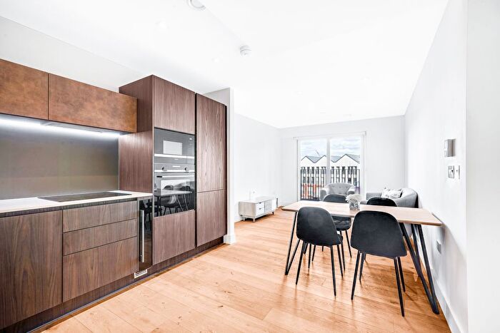1 Bedroom Flat For Sale In Keybridge House, Vauxhall, London, SW8