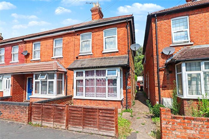 2 Bedroom Semi Detached House For Sale In Courtenay Road, Woking, Surrey, GU21
