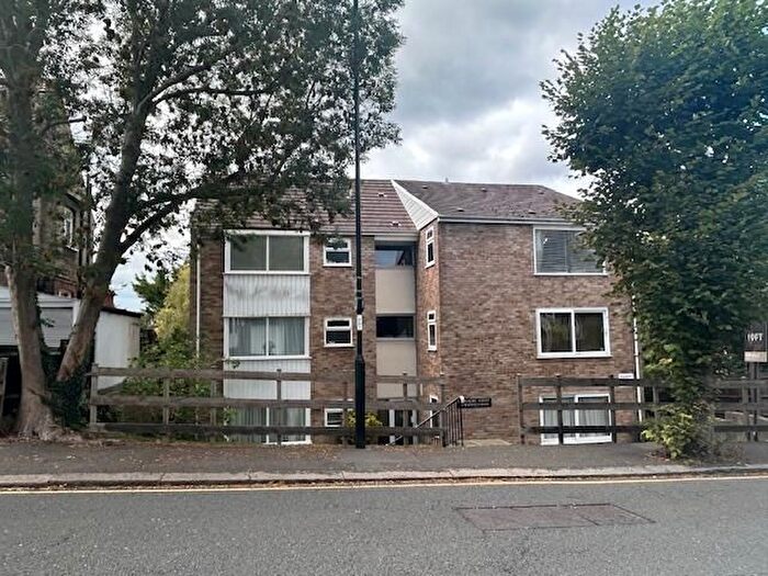1 Bedroom Flat For Sale In Mayfield Road, South Croydon, CR2