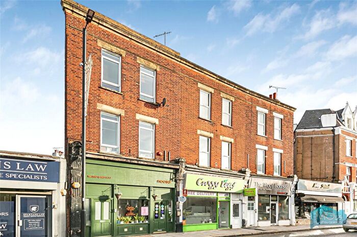 2 Bedroom Maisonette To Rent In Exchange Buildings, St. Albans Road, High Barnet, Hertfordshire, EN5