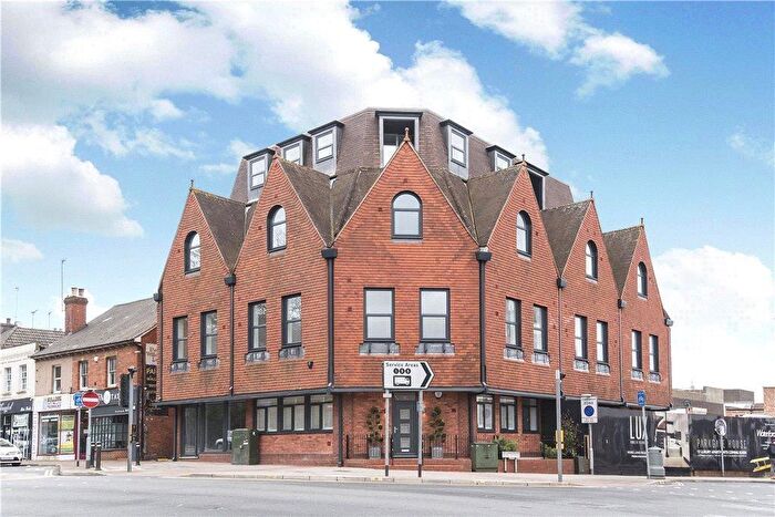 1 Bedroom Apartment To Rent In Park Street, Camberley, GU15