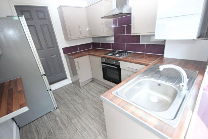 5 Bedroom Terraced House To Rent In Barrington Road, L15