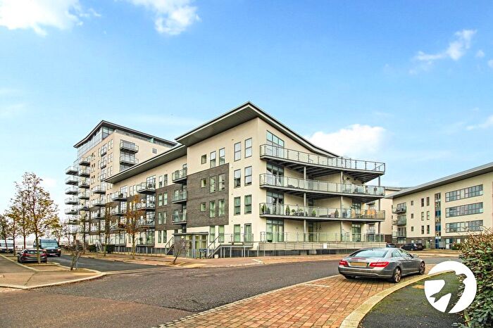1 Bedroom Flat For Sale In Darbyshire House, Clovelly Place, Greenhithe, Kent, DA9
